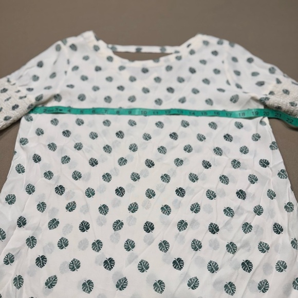 LOFT Ivory Blouse with Green Leaf Accent - Picture 4 of 6